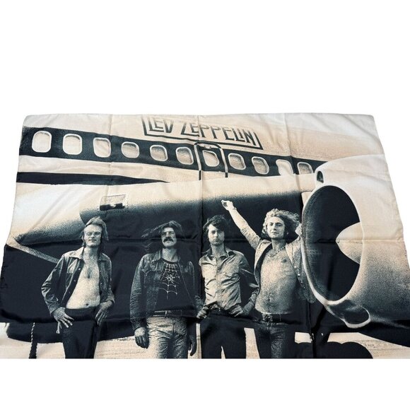 Led Zeppelin Scarf Wall Hanging by Mythgem 2006 Rock Collectible Retro - Picture 3 of 13